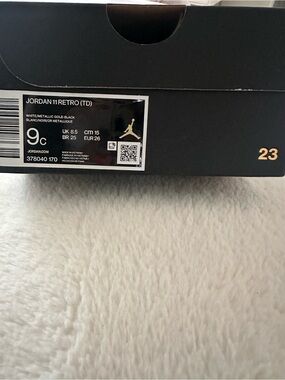 Jordan 11 Retro (TD) Box - Black with Gold Accents